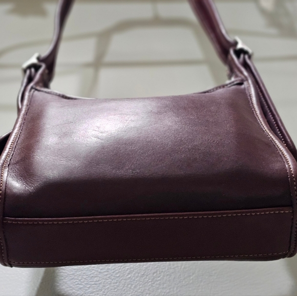 Sold!! Vintage Coach Legacy Small Zip Crossbody Shoulder Bag 9997 (Currant) - Picture 13 of 14